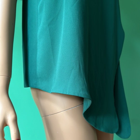 🌺🌺Babaton Sleeveless Top🌺🌺 - Picture 7 of 10